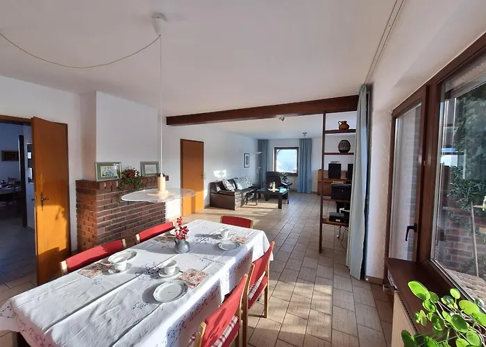 Burgstrasse 8 度假居