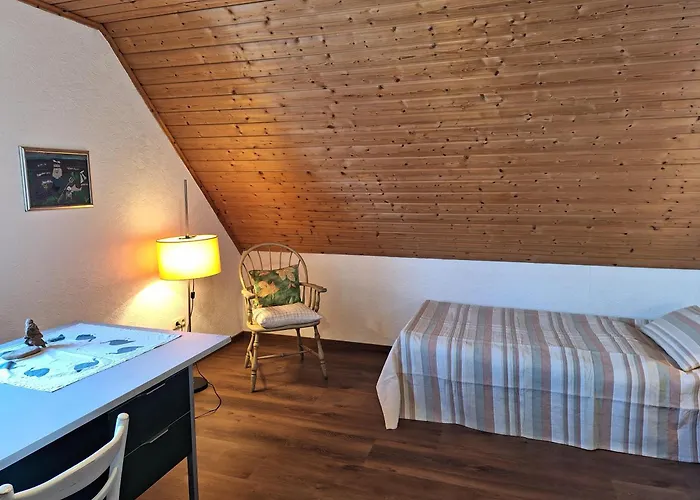 Burgstrasse 8 布兰肯海姆